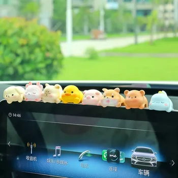 Украса на екрана на дисплея на централната конзола на колата и с анимационни малък любимец, украса на интериора на колата за жени